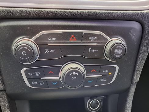 Used 2023 Dodge Charger SXT RWD image 19