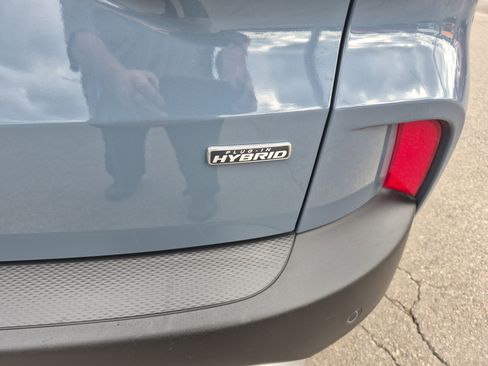 Certified 2025 Ford Escape SE w/ PHEV Premium Package image 7