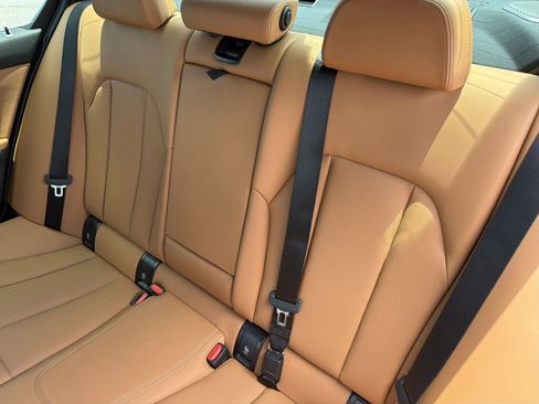 New 2025 BMW 330i Sedan w/ Convenience Package RWD image 18