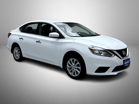 Used 2019 Nissan Sentra SV FWD image 3