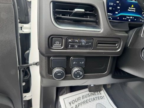 Used 2022 Chevrolet Suburban RST w/ Luxury Package RWD image 21