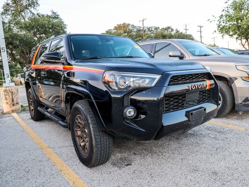 Used 2023 Toyota 4Runner 40th Anniversary SE AWD/4WD image 6