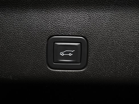 Used 2023 GMC Yukon Denali Ultimate image 15