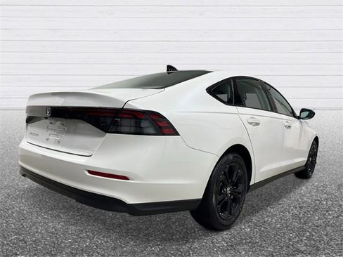 New 2025 Honda Accord SE image 5