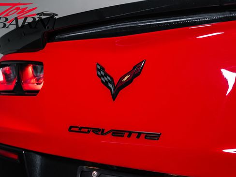 Used 2015 Chevrolet Corvette Z06 w/ 2LZ Preferred Equipment Group RWD image 19