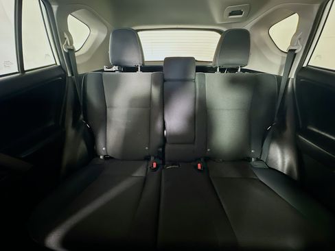 Used 2018 Toyota RAV4 XLE FWD image 30