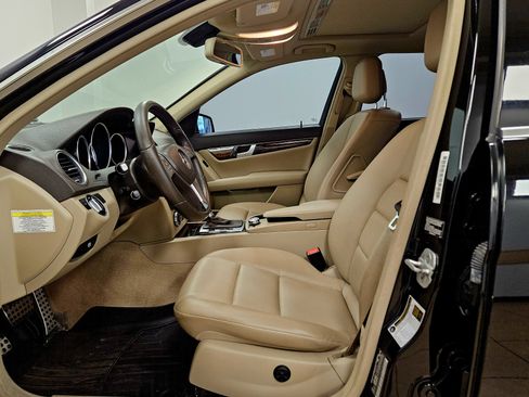 Used 2014 Mercedes-Benz C 300 4MATIC Sedan image 9