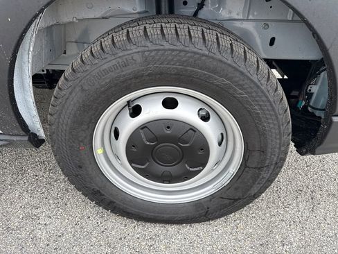 New 2026 Ford Transit 250 148 Medium Roof RWD image 10