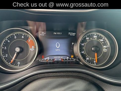 Used 2019 Jeep Cherokee Limited AWD/4WD image 17