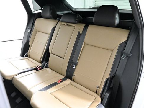 Certified 2022 Volkswagen Atlas Cross Sport SE w/ Panoramic Sunroof Package image 15