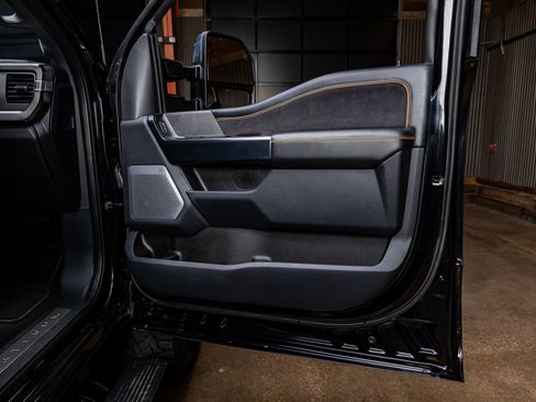 Used 2024 Ford F350 Platinum image 36