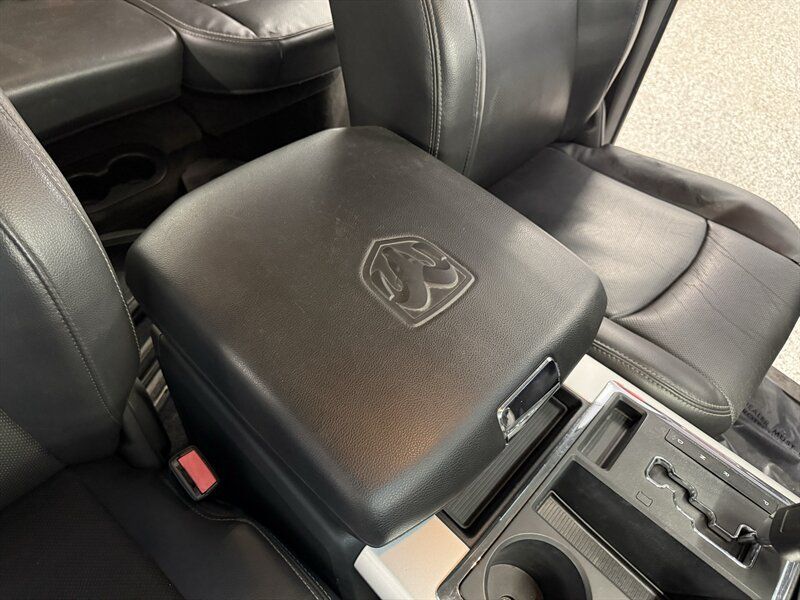 Used 2012 RAM 1500 Laramie AWD/4WD image 32