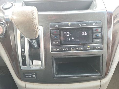 Used 2015 Nissan Quest SL image 28