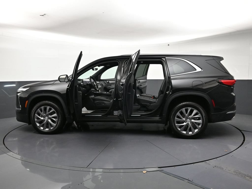 Used 2026 Buick Enclave Preferred w/ Power Package AWD/4WD image 34