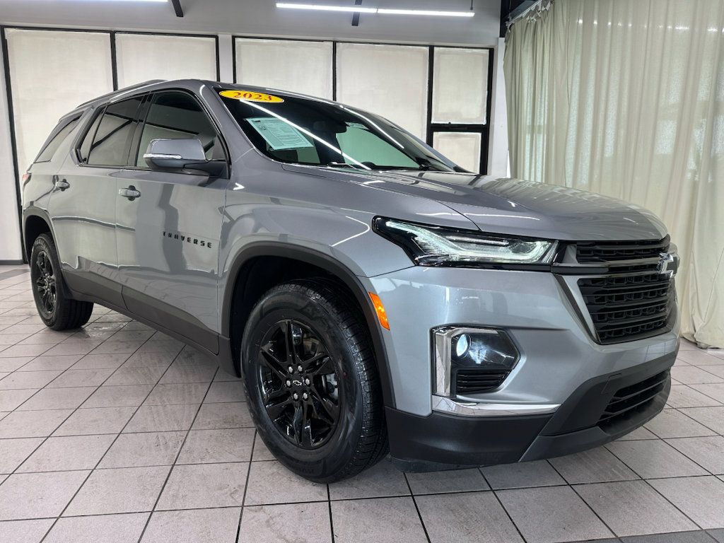 Certified 2023 Chevrolet Traverse LS w/ Midnight/Sport Edition FWD image 2