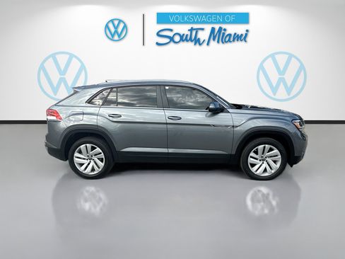 Used 2022 Volkswagen Atlas Cross Sport SE image 8