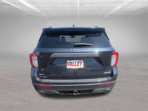 Used 2023 Ford Explorer XLT w/ Equipment Group 202A AWD/4WD image 6