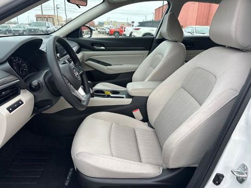 Certified 2025 Nissan Altima 2.5 SV image 11