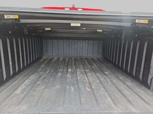 Used 2022 RAM 1500 Laramie AWD/4WD image 14