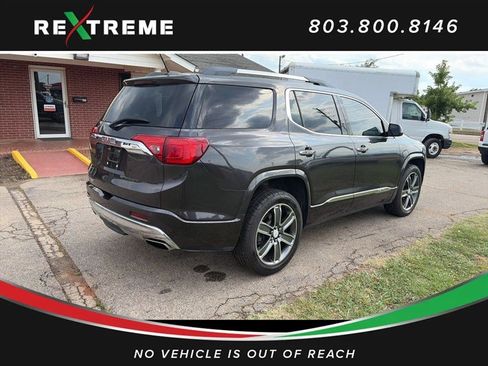 Used 2017 GMC Acadia Denali w/ Technology Package FWD image 4
