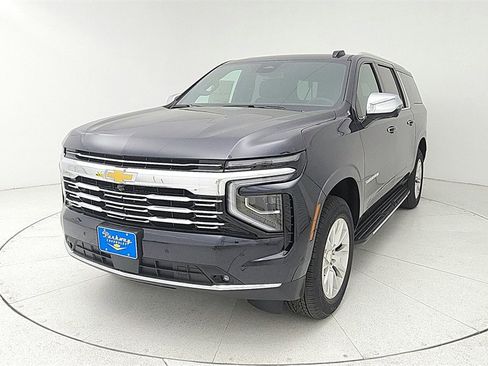 New 2025 Chevrolet Suburban Premier image 1