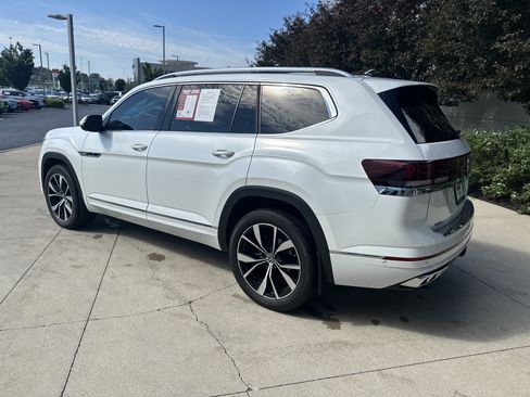 Used 2024 Volkswagen Atlas SEL Premium R-Line AWD/4WD image 7