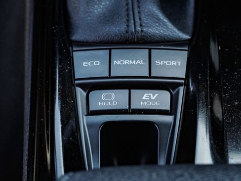 Used 2025 Toyota Camry XSE FWD image 37