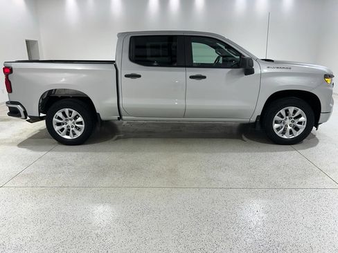 Used 2022 Chevrolet Silverado 1500 Custom RWD image 6