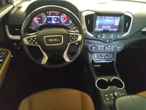 Used 2021 GMC Terrain SLT w/ Infotainment Package II FWD image 22