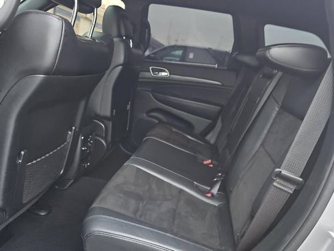 Used 2019 Jeep Grand Cherokee Altitude image 7