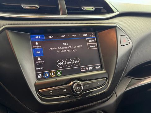 Used 2023 Chevrolet TrailBlazer LT FWD image 21