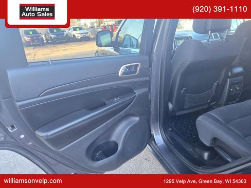 Used 2015 Jeep Grand Cherokee Laredo w/ Quick Order Package 23E image 12