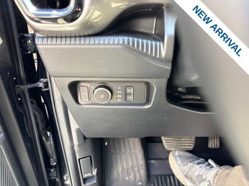 Used 2025 Ford Ranger XLT w/ Equipment Group 301A High AWD/4WD image 19