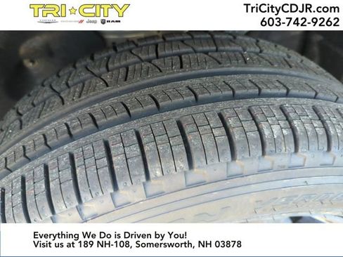 New 2025 Jeep Grand Cherokee Limited image 25