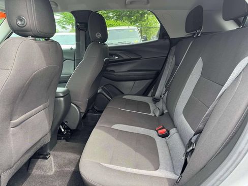 Used 2023 Chevrolet TrailBlazer LT AWD/4WD image 14