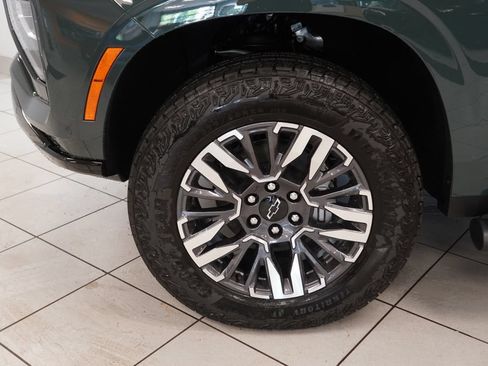 New 2026 Chevrolet Tahoe Z71 w/ Comfort Package AWD/4WD image 16