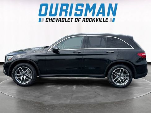 Used 2017 Mercedes-Benz GLC 300 4MATIC image 3