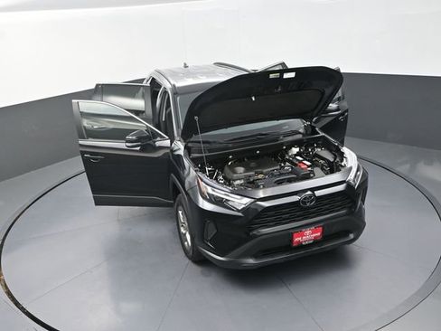 Used 2024 Toyota RAV4 XLE image 44