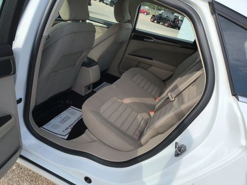 Used 2018 Ford Fusion SE image 13