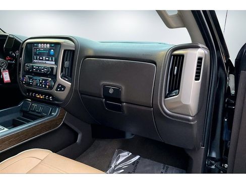 Used 2017 GMC Sierra 3500 Denali w/ Duramax Plus Package image 27