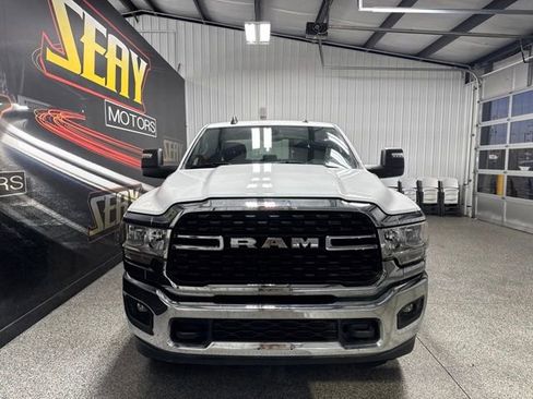 Used 2024 RAM 2500 Big Horn AWD/4WD image 17