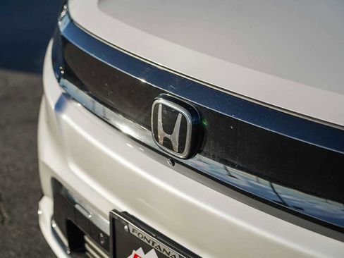 Certified 2024 Honda Prologue Elite image 3