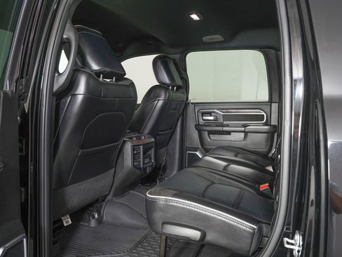 Used 2025 RAM 2500 Laramie w/ Night Edition image 12