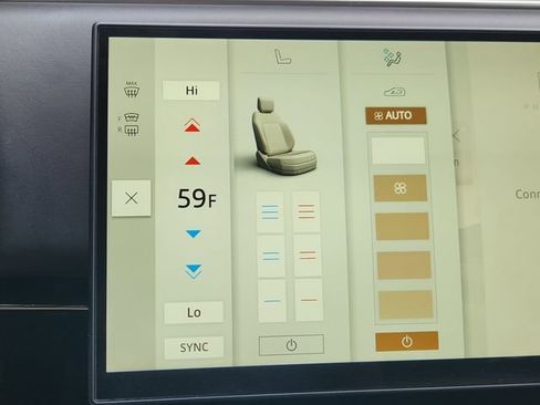 Used 2025 Land Rover Range Rover Sport SE image 18