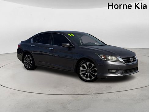 Used 2014 Honda Accord Sport image 2