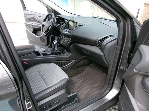 Used 2019 Ford Escape Titanium AWD/4WD image 11