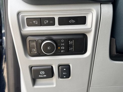 Used 2023 Ford F150 Limited AWD/4WD image 28