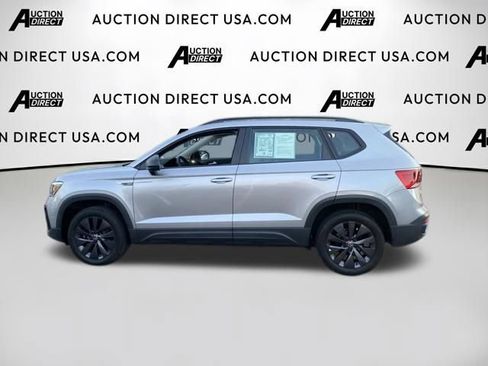 Used 2024 Volkswagen Taos S FWD image 3