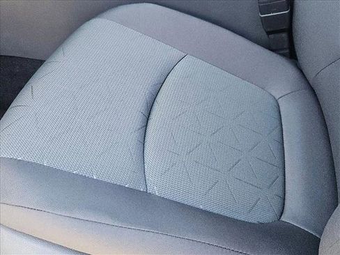 New 2025 Toyota RAV4 XLE image 4