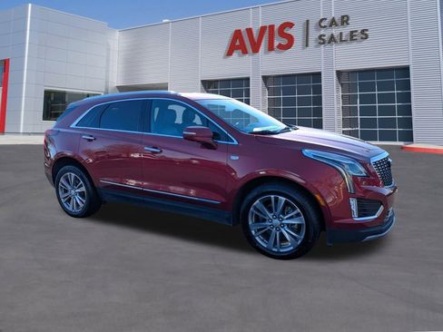 Used 2024 Cadillac XT5 Premium Luxury image 3